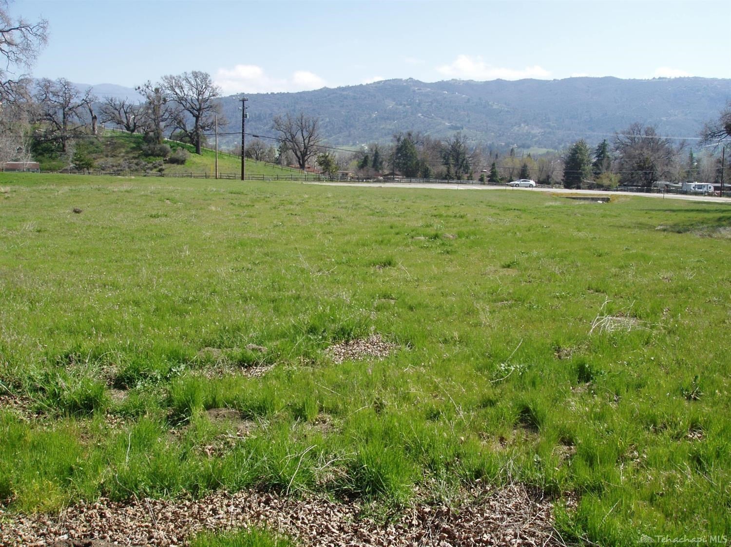 27901 Bear Valley Road Tehachapi, CA 93561 - Photo 5 of 21 Gallery Image 5