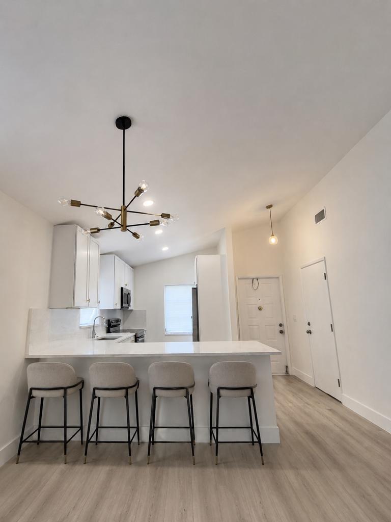8101 Sweetbriar Way Boca Raton, FL 33496 - Photo 4 of 17 8101 Kitchen Counter Ai