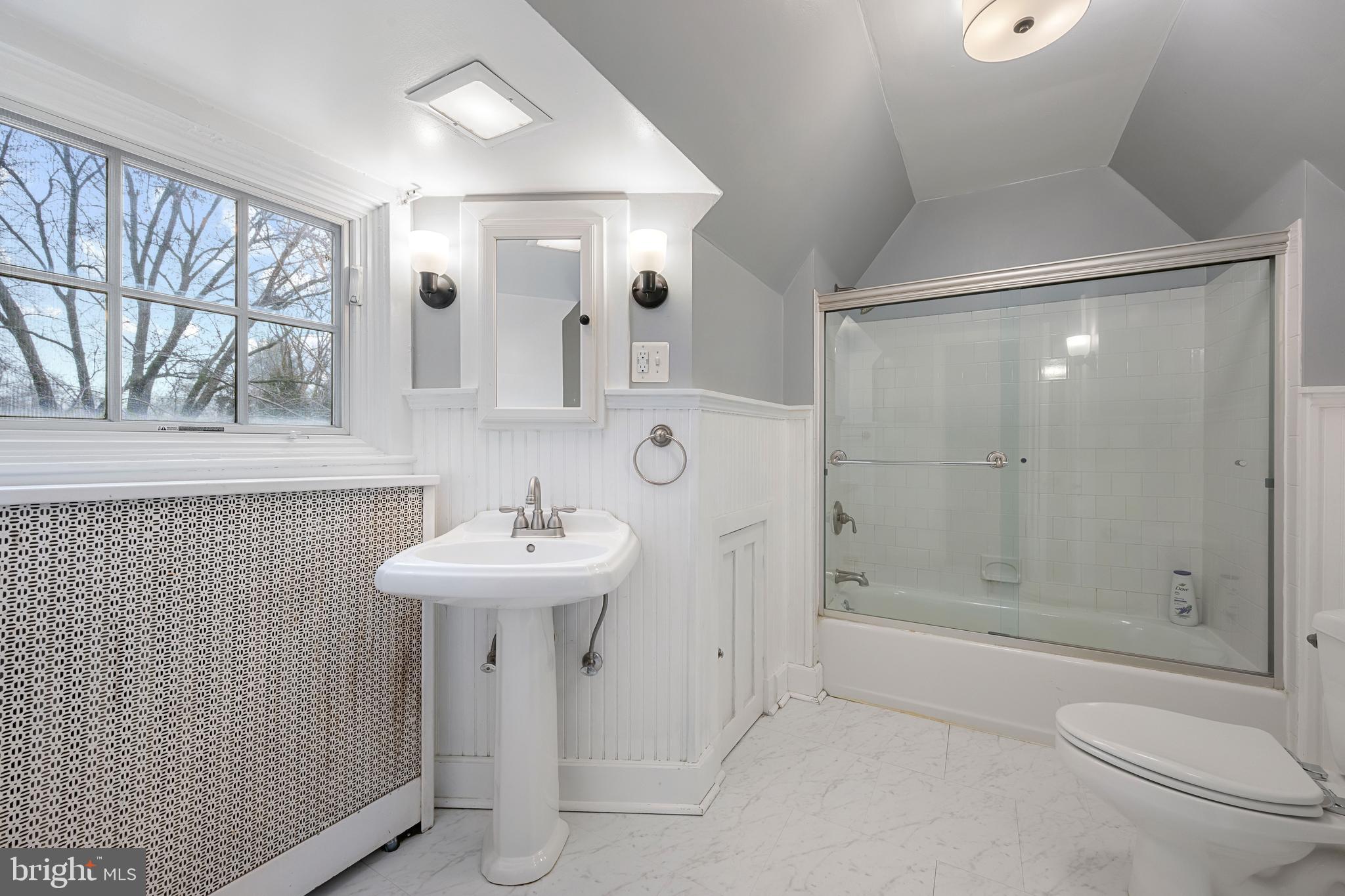 5405 Springlake Way Baltimore, MD 21212 - Photo 33 of 40