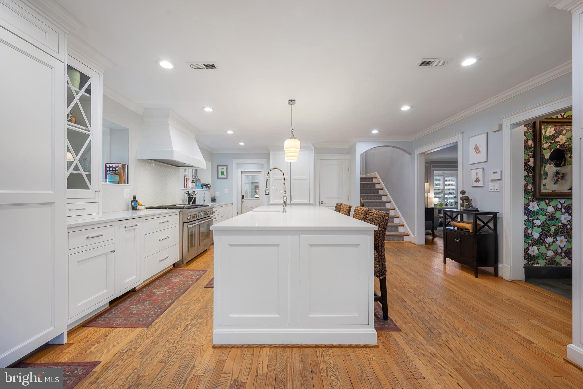 5405 Springlake Way Baltimore, MD 21212 - Photo 10 of 40