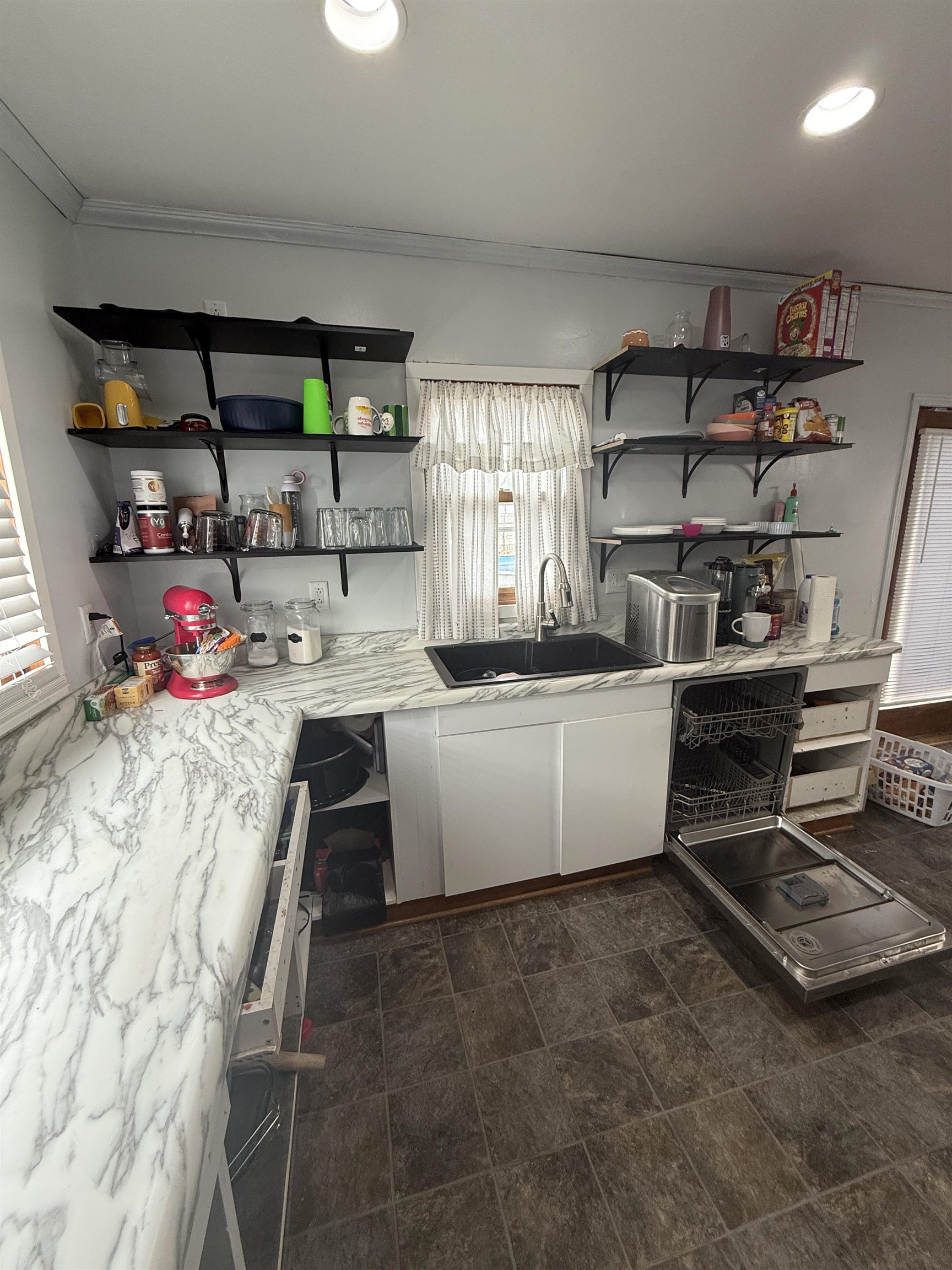 660 Cochrane Street Waupun, WI 53963 - Photo 8 of 34