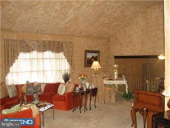 8812 Rising Sun Avenue Philadelphia, PA 19115 - Photo 3 of 12 Living Room