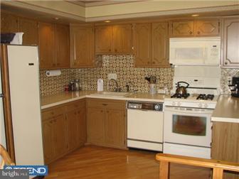 8812 Rising Sun Avenue Philadelphia, PA 19115 - Photo 5 of 12 Kitchen