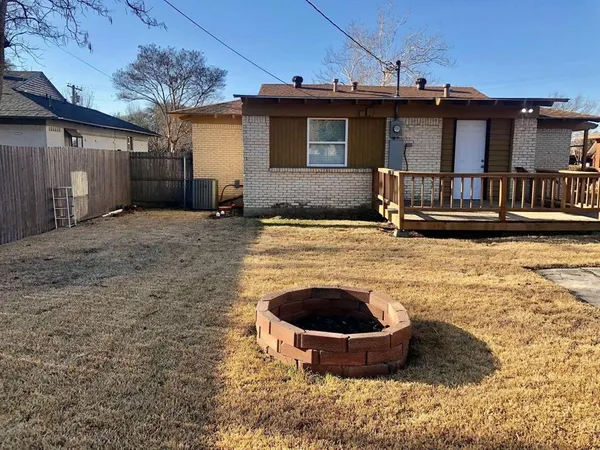 $2,395 | 2425 Materhorn Drive, Dallas, TX 75228