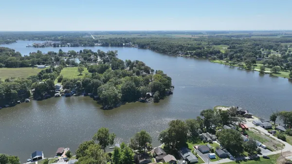 $1,175,000 | 4954 East Bay Front Court, Monticello, IN 47960