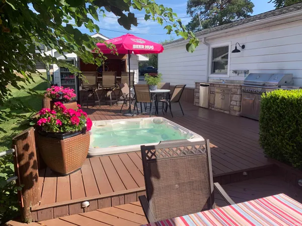 $1,175,000 | 4954 East Bay Front Court, Monticello, IN 47960