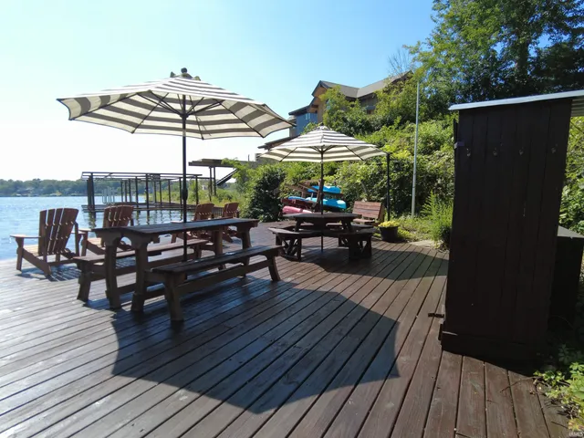 $1,175,000 | 4954 East Bay Front Court, Monticello, IN 47960