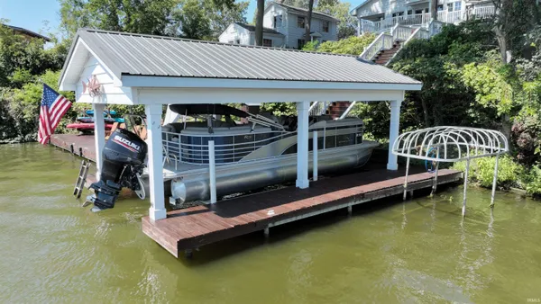 $1,175,000 | 4954 East Bay Front Court, Monticello, IN 47960