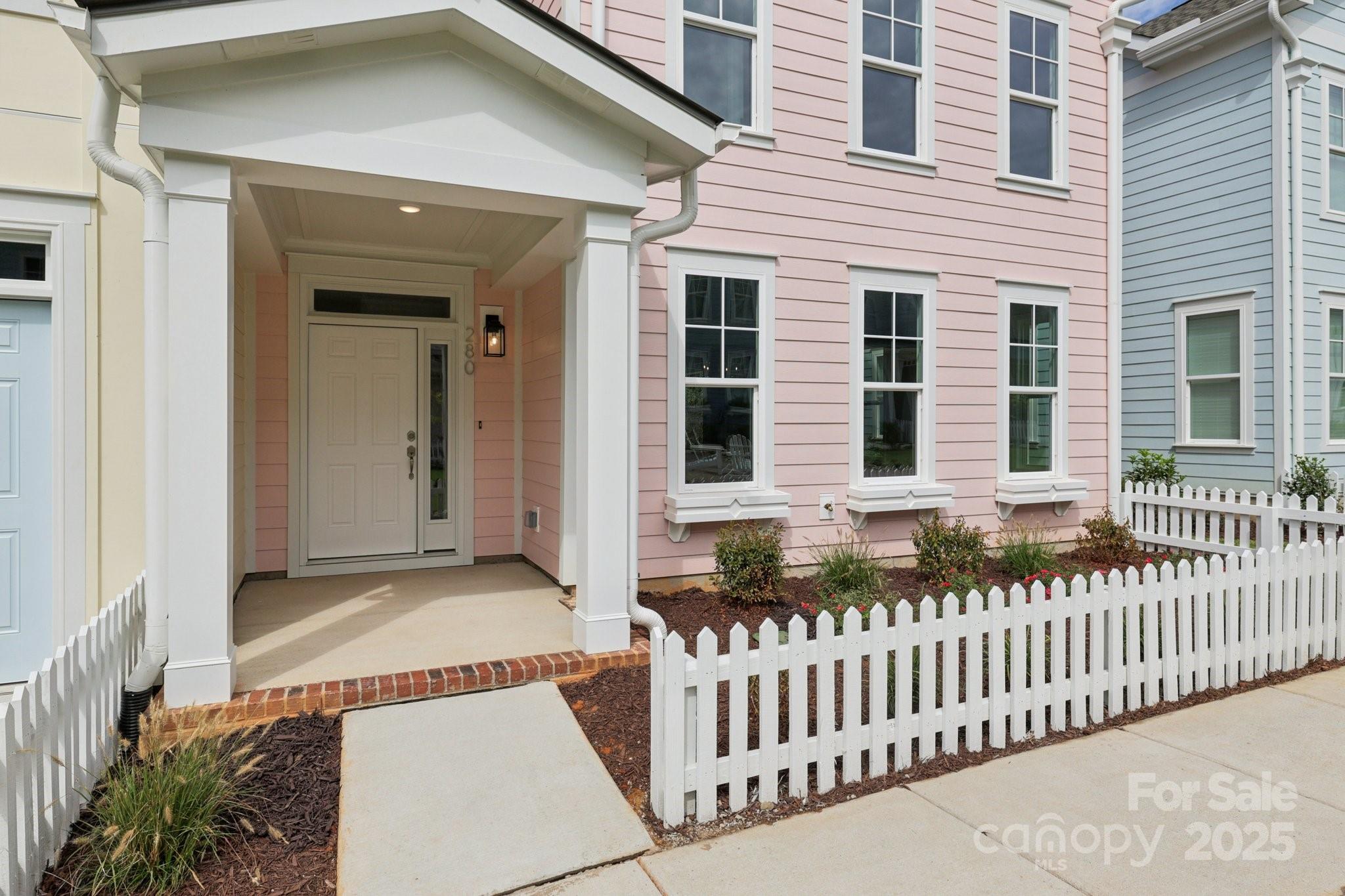 280 Gilead Road Huntersville, NC 28078 - Photo 4 of 41 Gallery Image 4