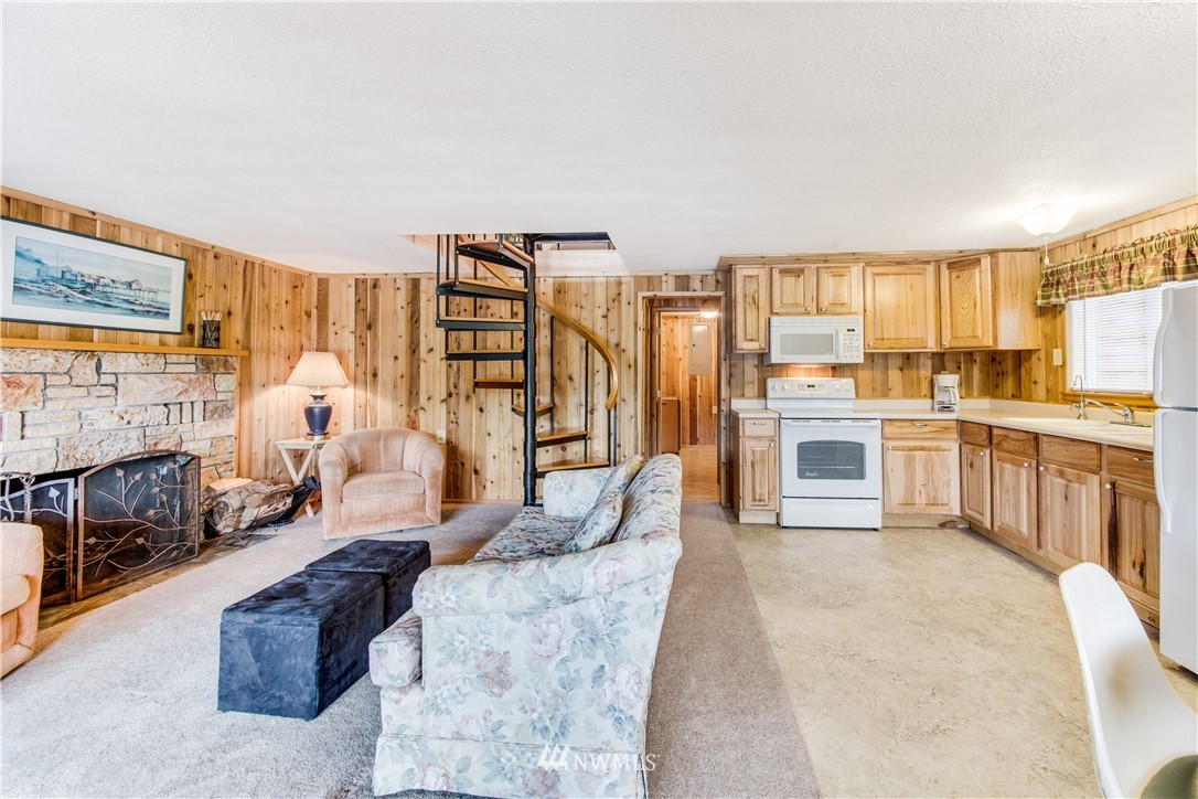 300 East Benson Lake Road Grapeview, WA 98546 - Photo 14 of 25 Gallery Image 14