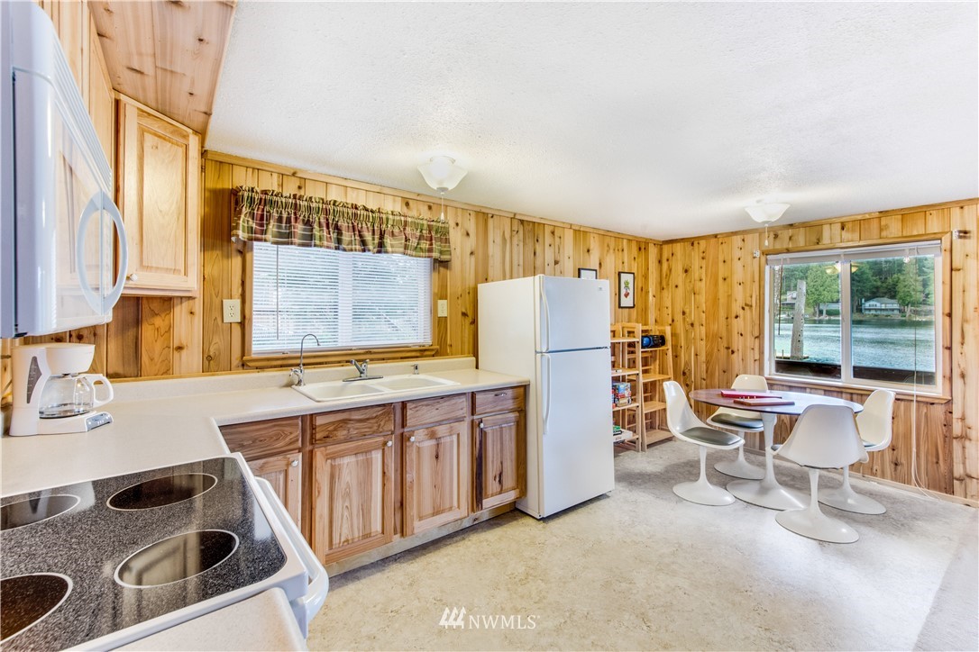 300 East Benson Lake Road Grapeview, WA 98546 - Photo 16 of 25 Gallery Image 16