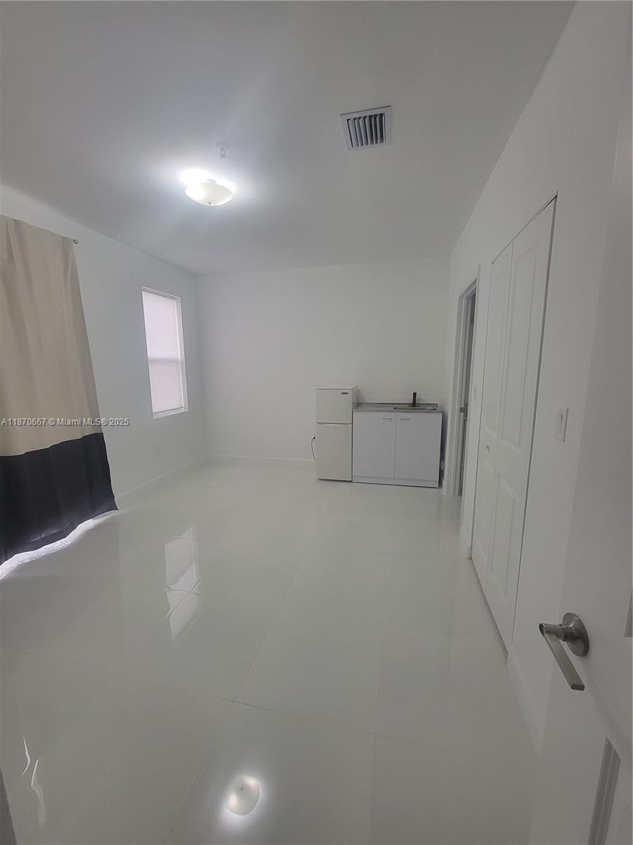 24600 Southwest 129th Avenue, Unit 9 Homestead, FL 33032 - Photo 5 of 11