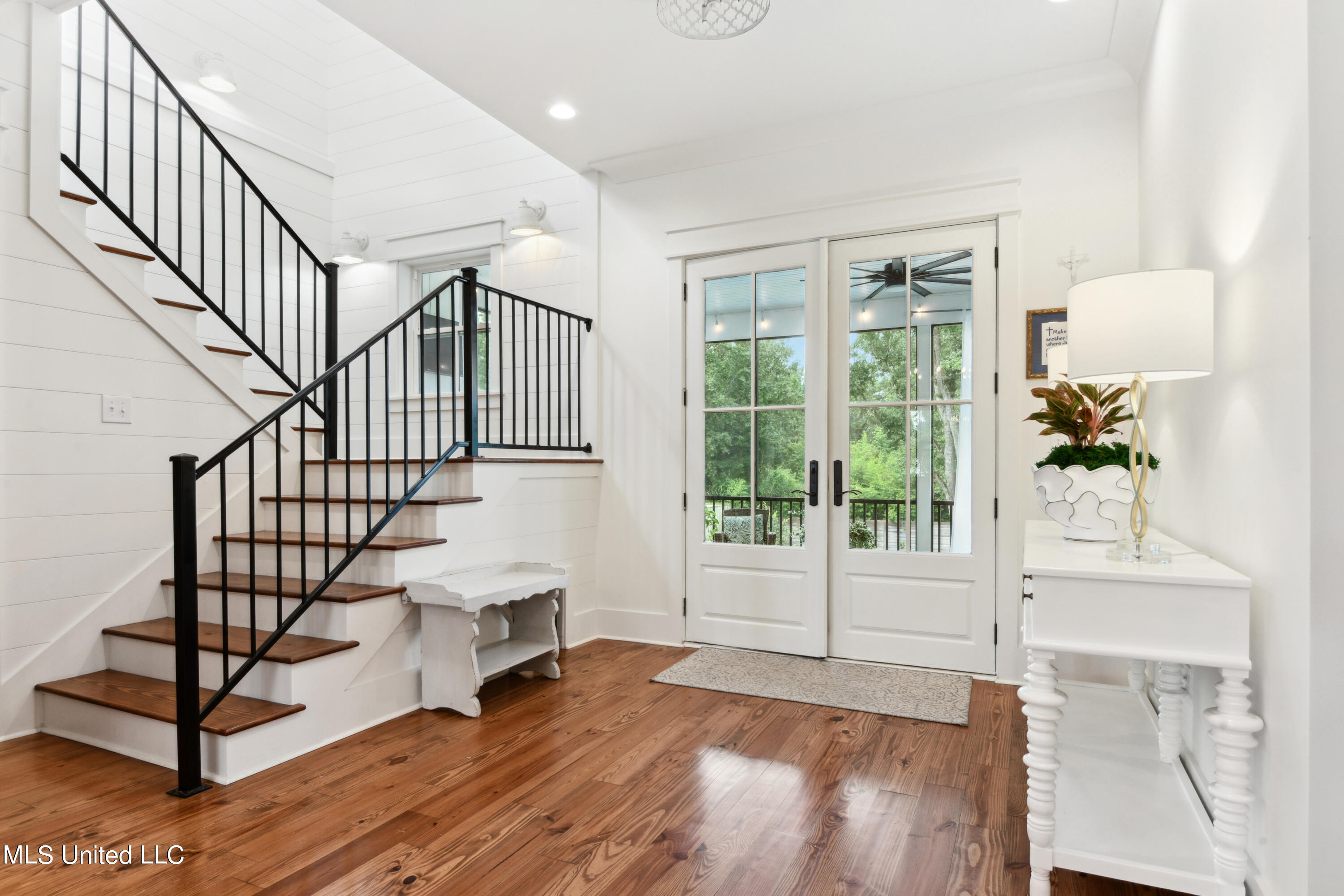 209 Nicholson Avenue Waveland, MS 39576 - Photo 6 of 36 0020-020