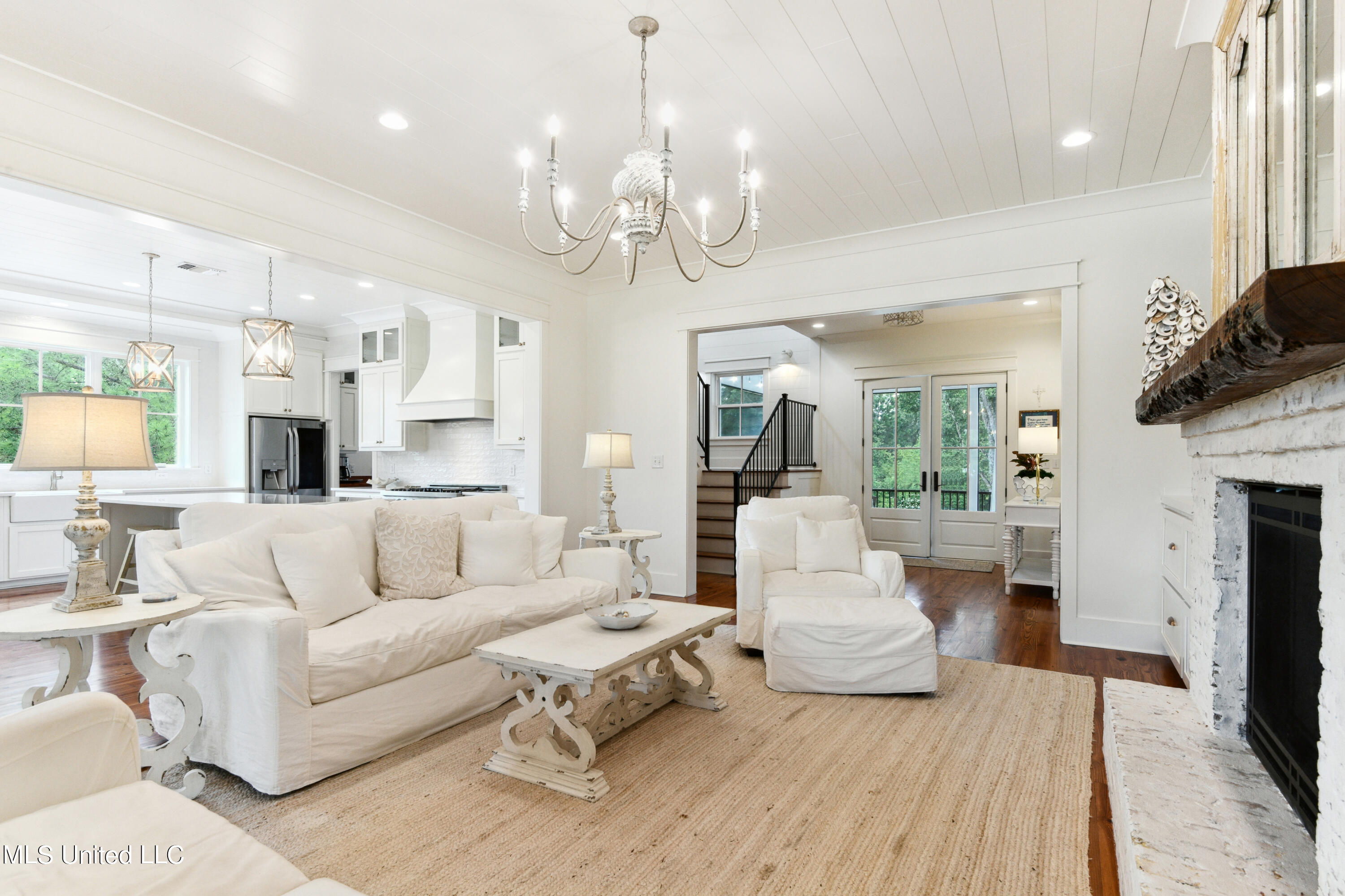 209 Nicholson Avenue Waveland, MS 39576 - Photo 7 of 36 0005-005