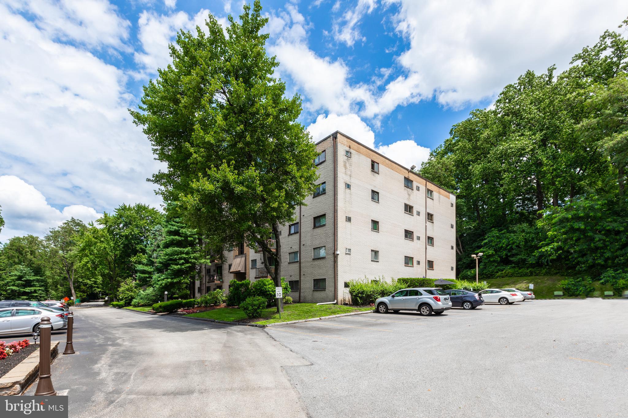 400 Glendale Road, Unit G22 Havertown, PA 19083 - Photo 2 of 27 Front View