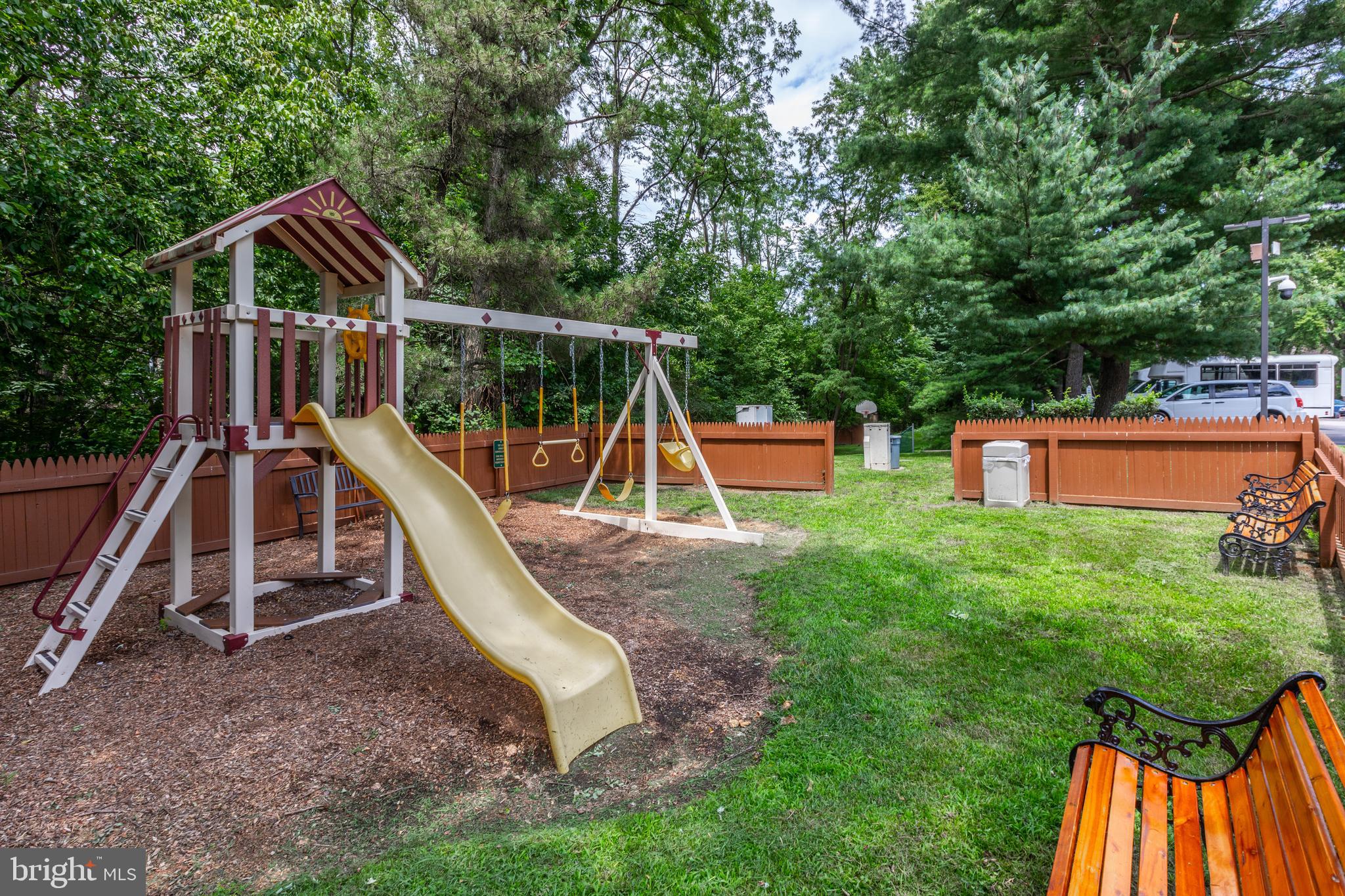 400 Glendale Road, Unit G22 Havertown, PA 19083 - Photo 21 of 27 Playground