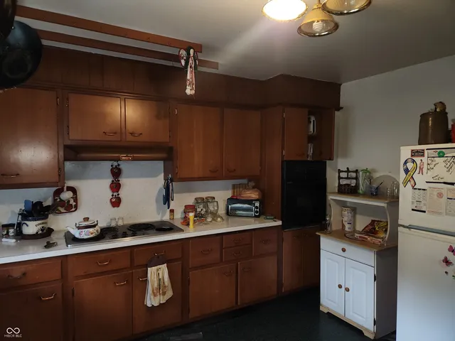 $77,500 | 827 South 8th Street, Terre Haute, IN 47807