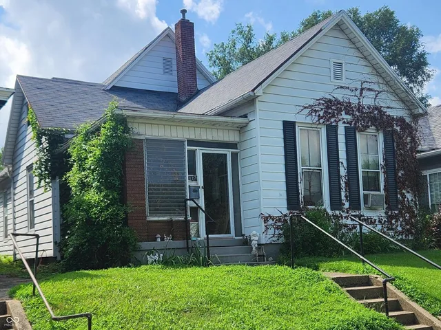 $77,500 | 827 South 8th Street, Terre Haute, IN 47807