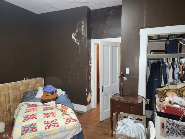 $77,500 | 827 South 8th Street, Terre Haute, IN 47807