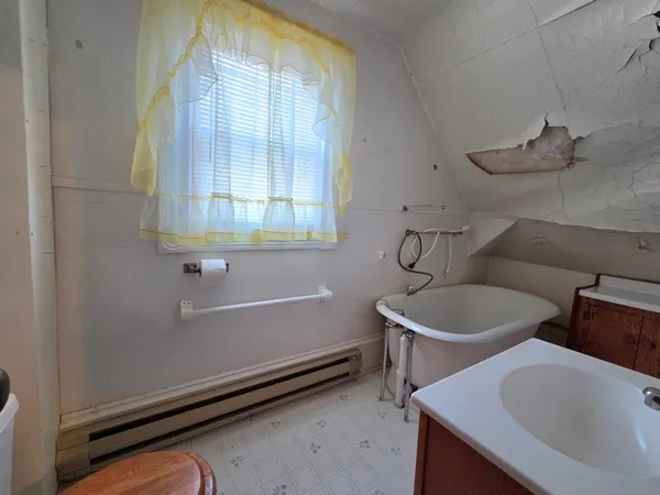 $130,000 | 107 Lincoln Avenue Northwest, Twin Valley, MN 56584