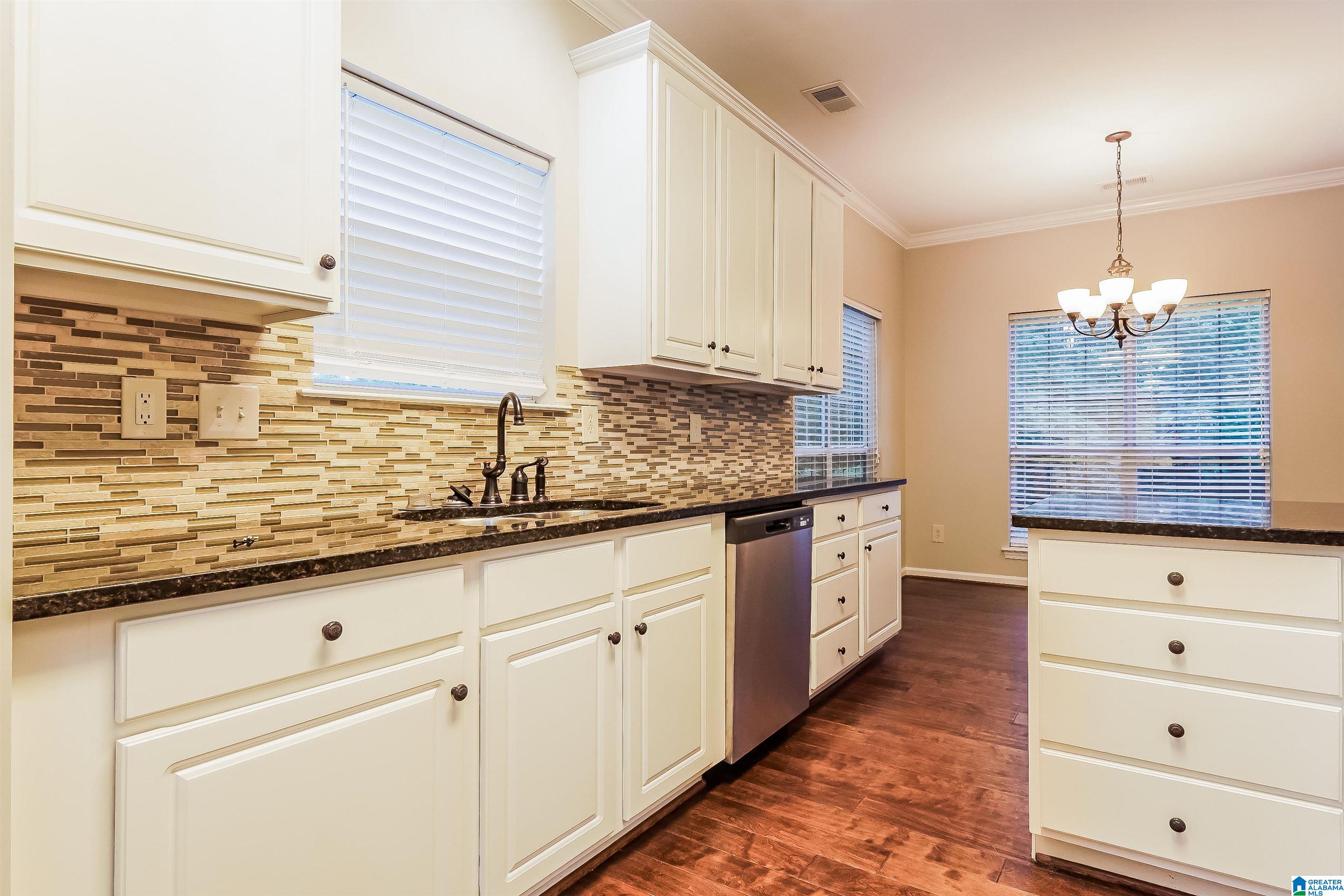 2010 Jackson Lane Helena, AL 35080 - Photo 4 of 15