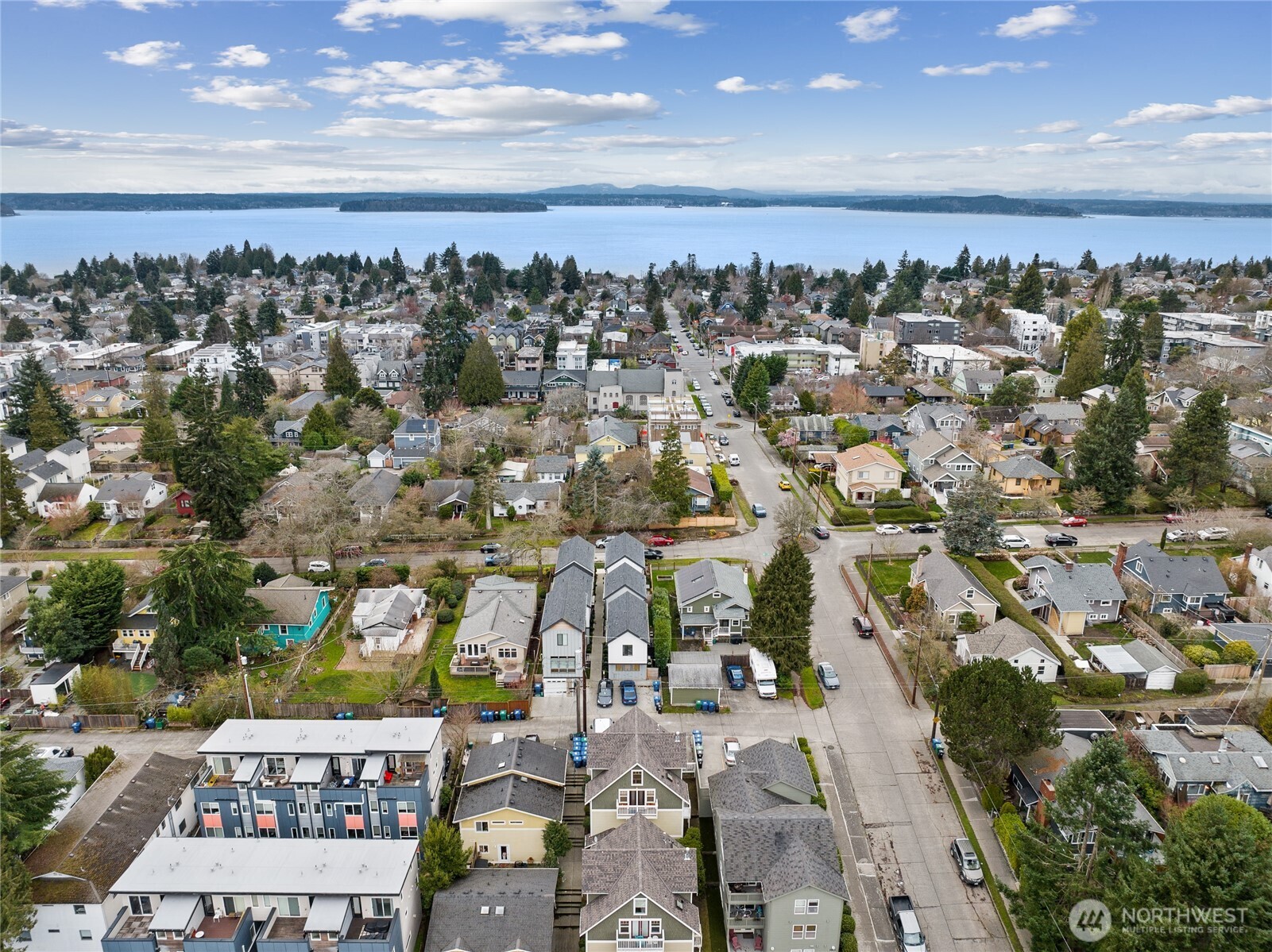 5907 40th Avenue Southwest, Unit B Seattle, WA 98136 - Photo 19 of 23 a view of a city