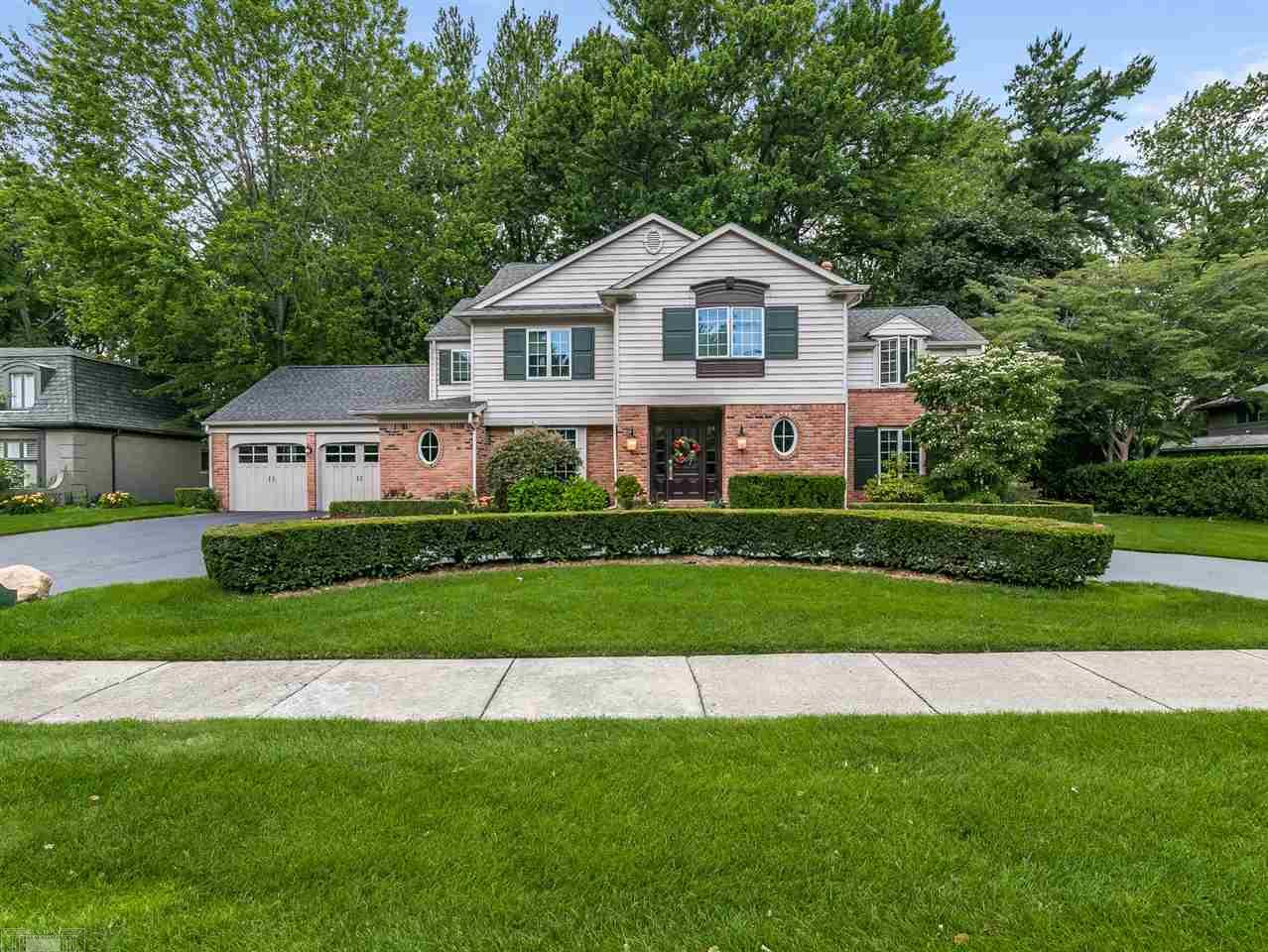 525 Shelden Road Grosse Pointe Shores, MI 48236 - Photo 1 of 51