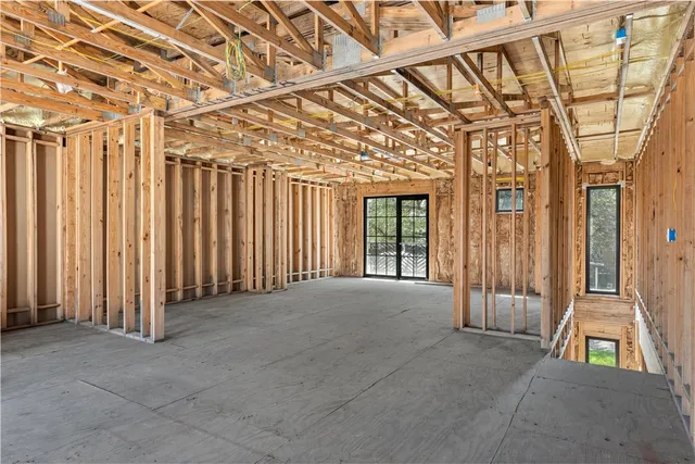 $695,000 | 104 11th Street South, Waco, TX 76701