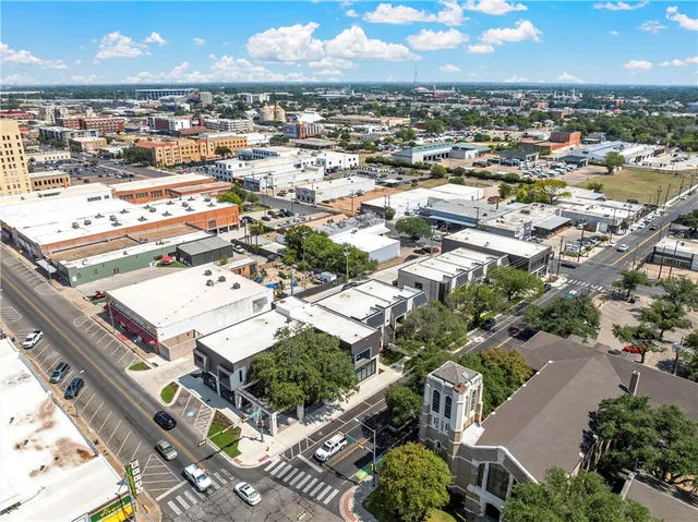 $695,000 | 104 11th Street South, Waco, TX 76701