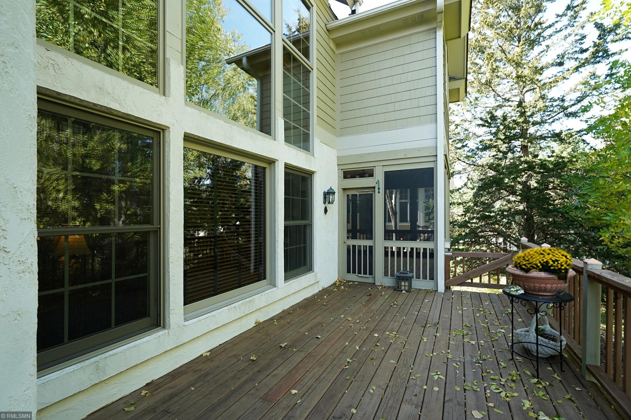 12580 Riverview Road Eden Prairie, MN 55347 - Photo 8 of 36