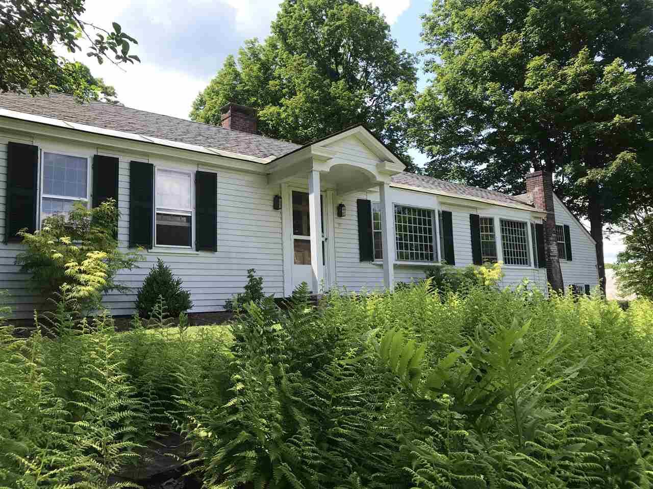 1320 Middle Road Dummerston, VT 05301 - Photo 4 of 40