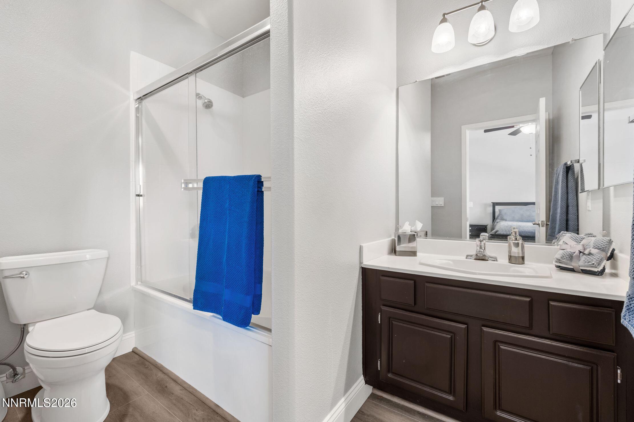 900 South Meadows Parkway, Unit 4923 Reno, NV 89521 - Photo 5 of 33 Primary Bathroom