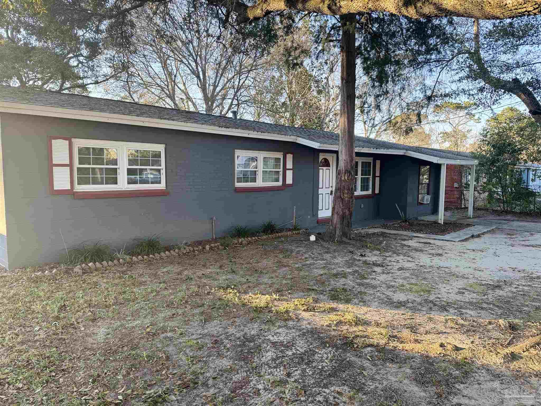 7811 Castlegate Drive Pensacola, FL 32534 - Photo 2 of 27