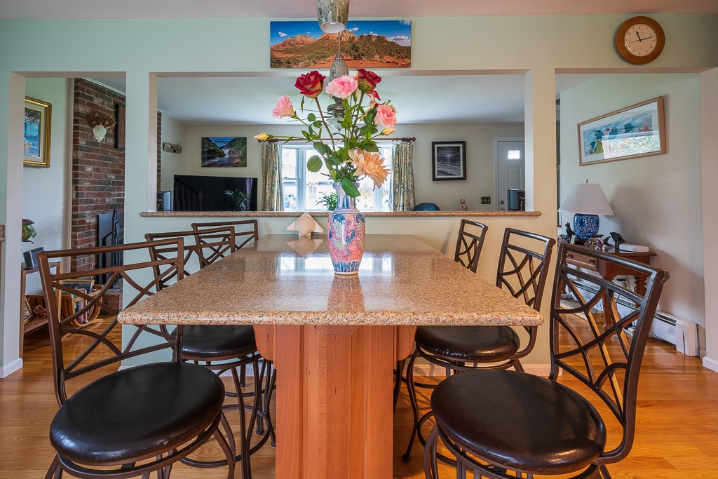 5 Barton Lane Middletown, RI 02842 - Photo 14 of 36 Kitchen