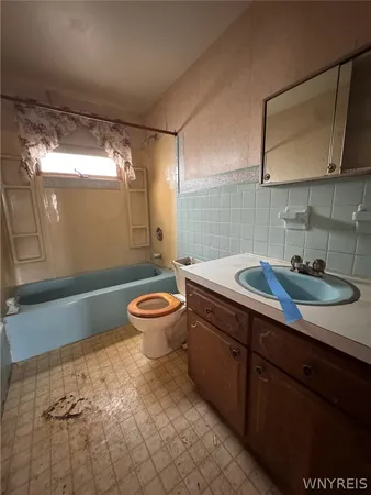 $275,000 | 40 Marie Avenue, Cheektowaga, NY 14227