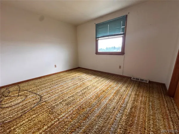 $275,000 | 40 Marie Avenue, Cheektowaga, NY 14227