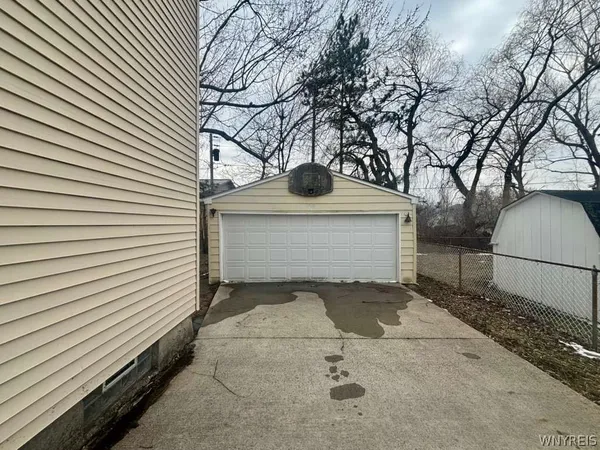 $275,000 | 40 Marie Avenue, Cheektowaga, NY 14227