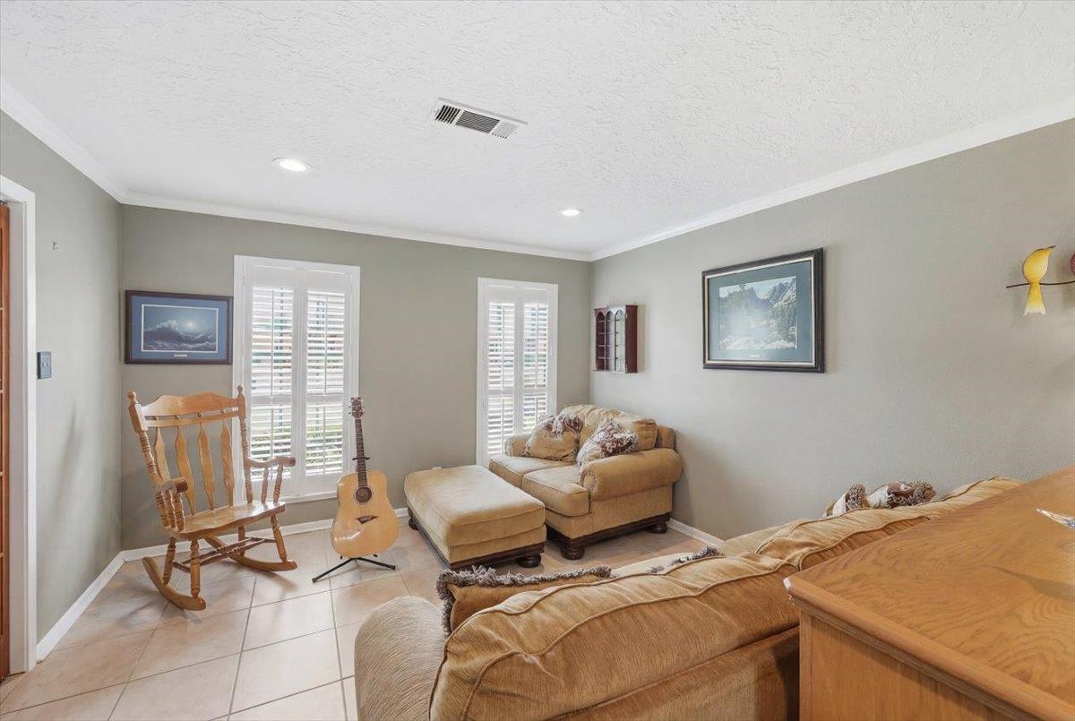 455 Georgetown Street Beaumont, TX 77707 - Photo 4 of 38