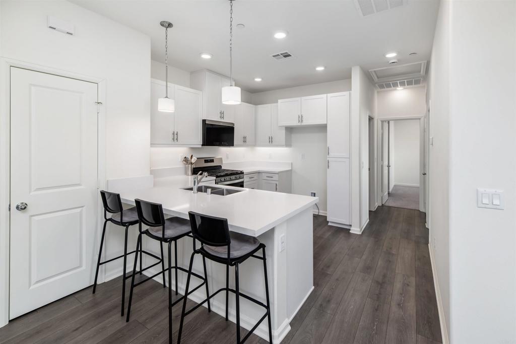 953 Radcliffe Trail Vista, CA 92081 - Photo 12 of 34