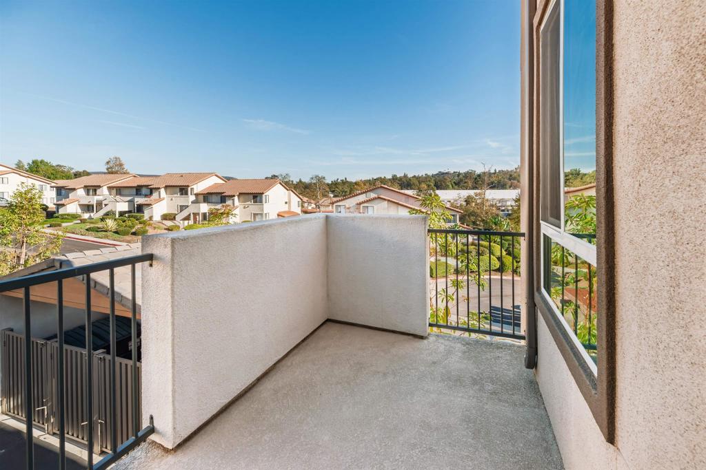 953 Radcliffe Trail Vista, CA 92081 - Photo 18 of 34