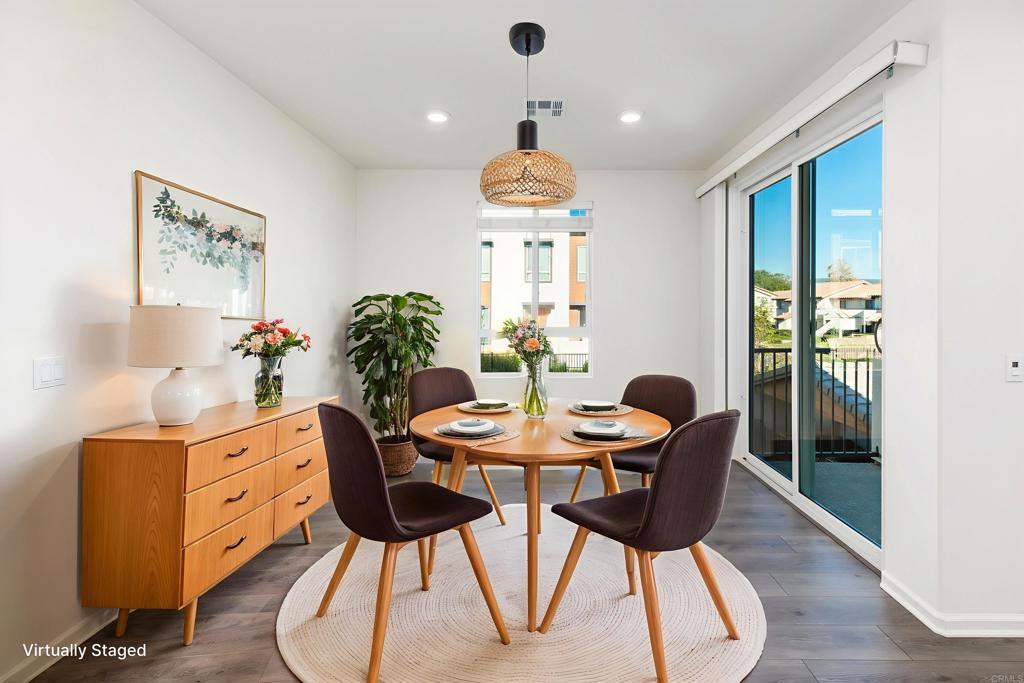 953 Radcliffe Trail Vista, CA 92081 - Photo 2 of 34