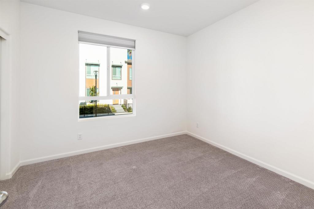 953 Radcliffe Trail Vista, CA 92081 - Photo 24 of 34