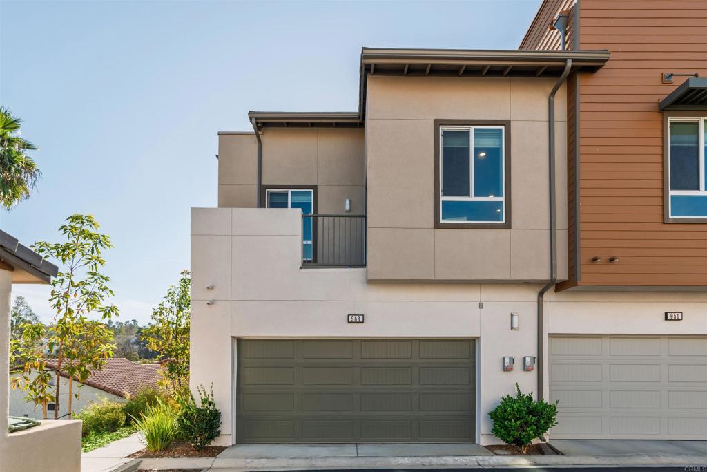 953 Radcliffe Trail Vista, CA 92081 - Photo 7 of 34