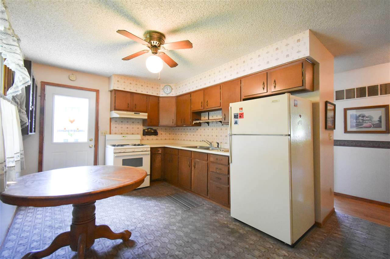 2053 Henley Road Springfield, IL 62702 - Photo 3 of 14