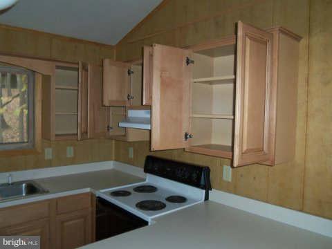301 Mountainside Road Berkeley Springs, WV 25411 - Photo 3 of 8 Kitchen