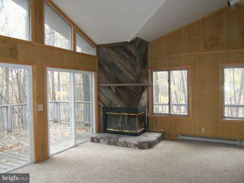 301 Mountainside Road Berkeley Springs, WV 25411 - Photo 4 of 8 Living Room