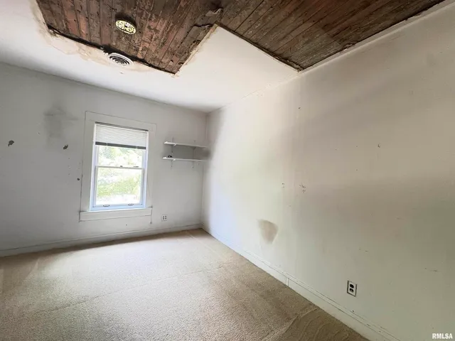 $144,500 | 400 South Oakland Avenue, Carbondale, IL 62901