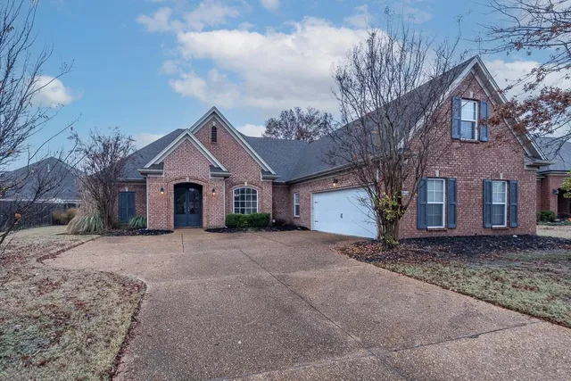 $2,495 | 2864 Summer Oaks Place, Southaven, MS 38672