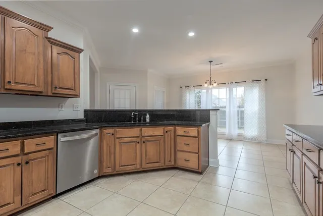 $2,495 | 2864 Summer Oaks Place, Southaven, MS 38672