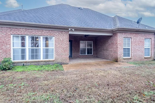 $2,495 | 2864 Summer Oaks Place, Southaven, MS 38672